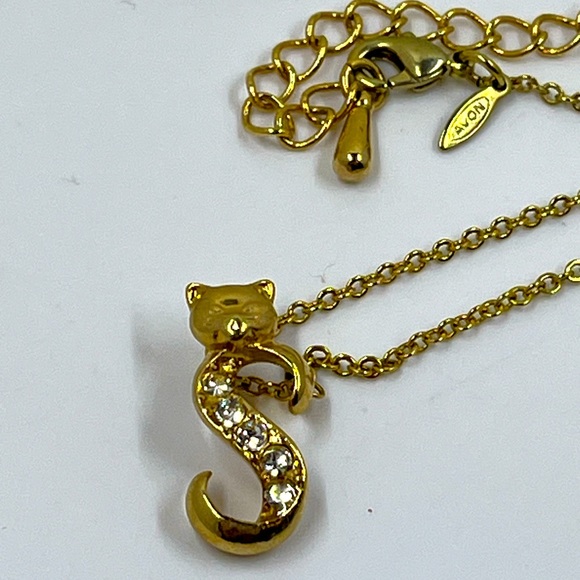 Avon Signed Cat Initial S Gold Plated Vintage Necklace - Picture 4 of 5